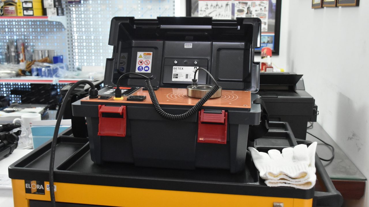 BETEX 24 XLDi Máy gia nhiệt vòng bi, bạc đạn không dùng gông từ